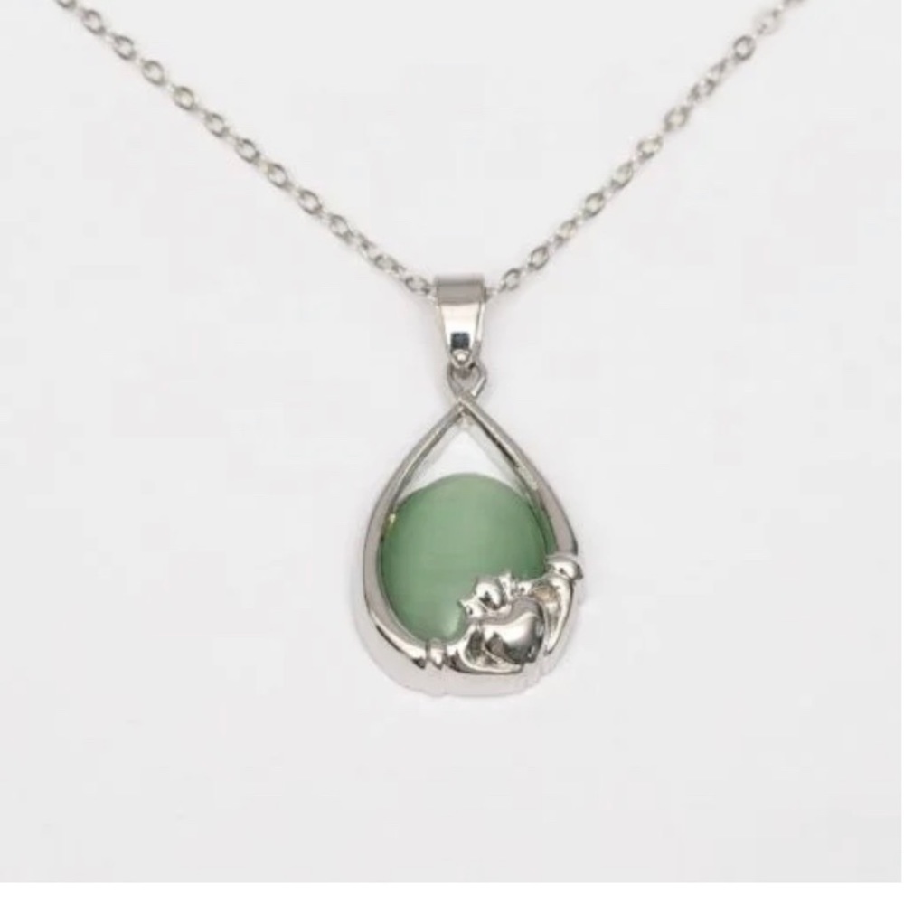 Celtic Green Cats Eye Claddagh Pendant
